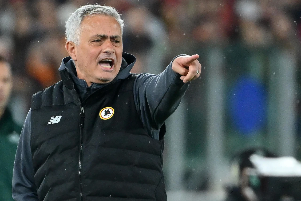 HLV Mourinho lên tiếng về bến đỗ mới trong thời gian tới