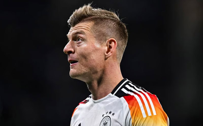 Kroos hiện nay đã có tuổi, không còn thích hợp đá bóng